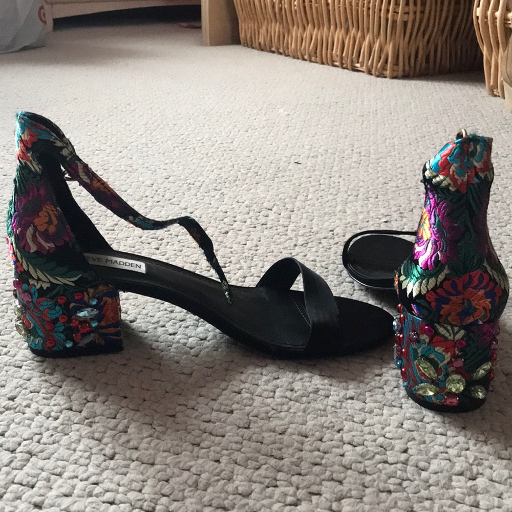 Steve Madden black block heel sandal with jewels!